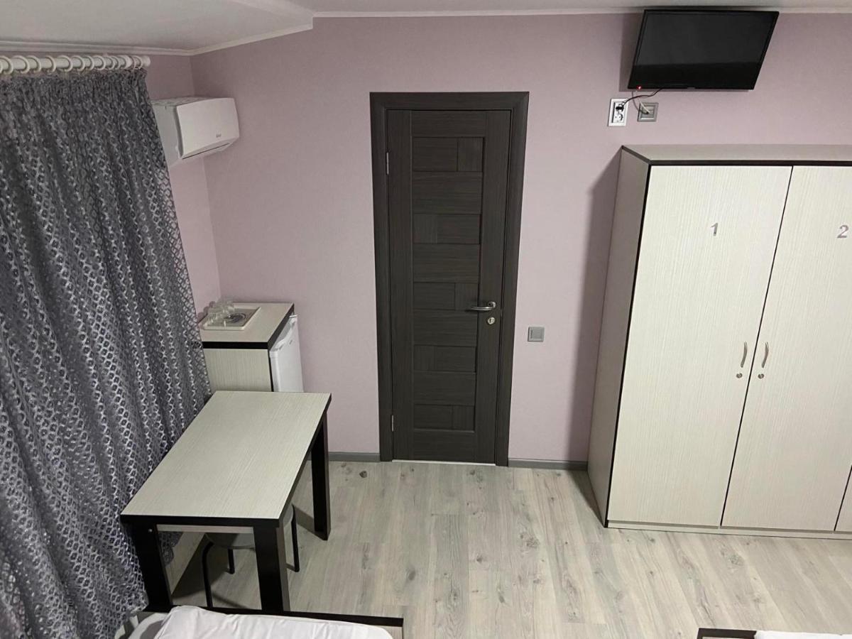 Guest House Max Khmel'nyts'kyy Ngoại thất bức ảnh