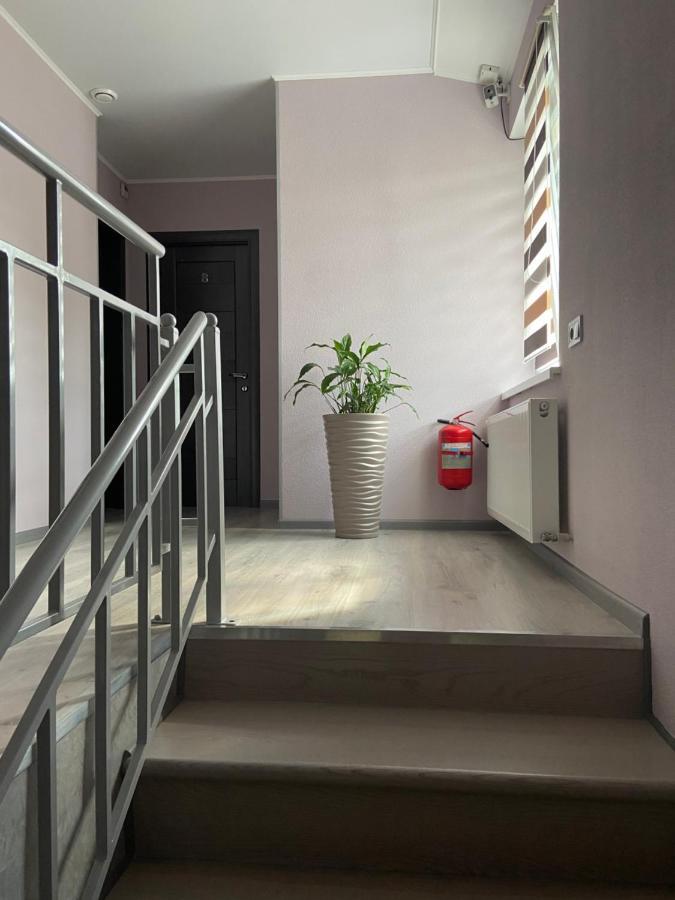 Guest House Max Khmel'nyts'kyy Ngoại thất bức ảnh