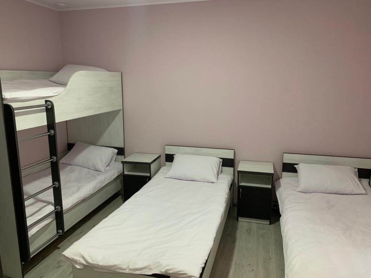 Guest House Max Khmel'nyts'kyy Ngoại thất bức ảnh