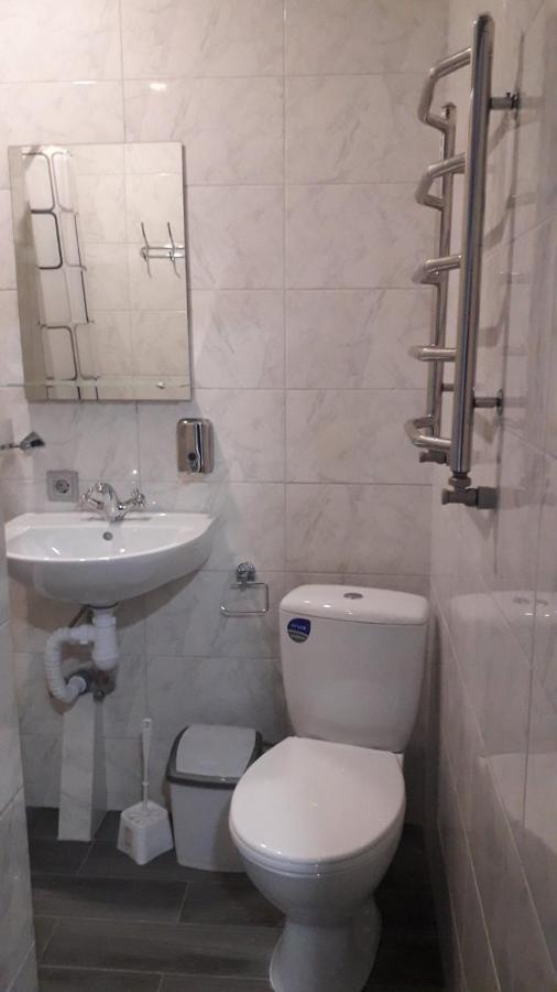 Guest House Max Khmel'nyts'kyy Ngoại thất bức ảnh