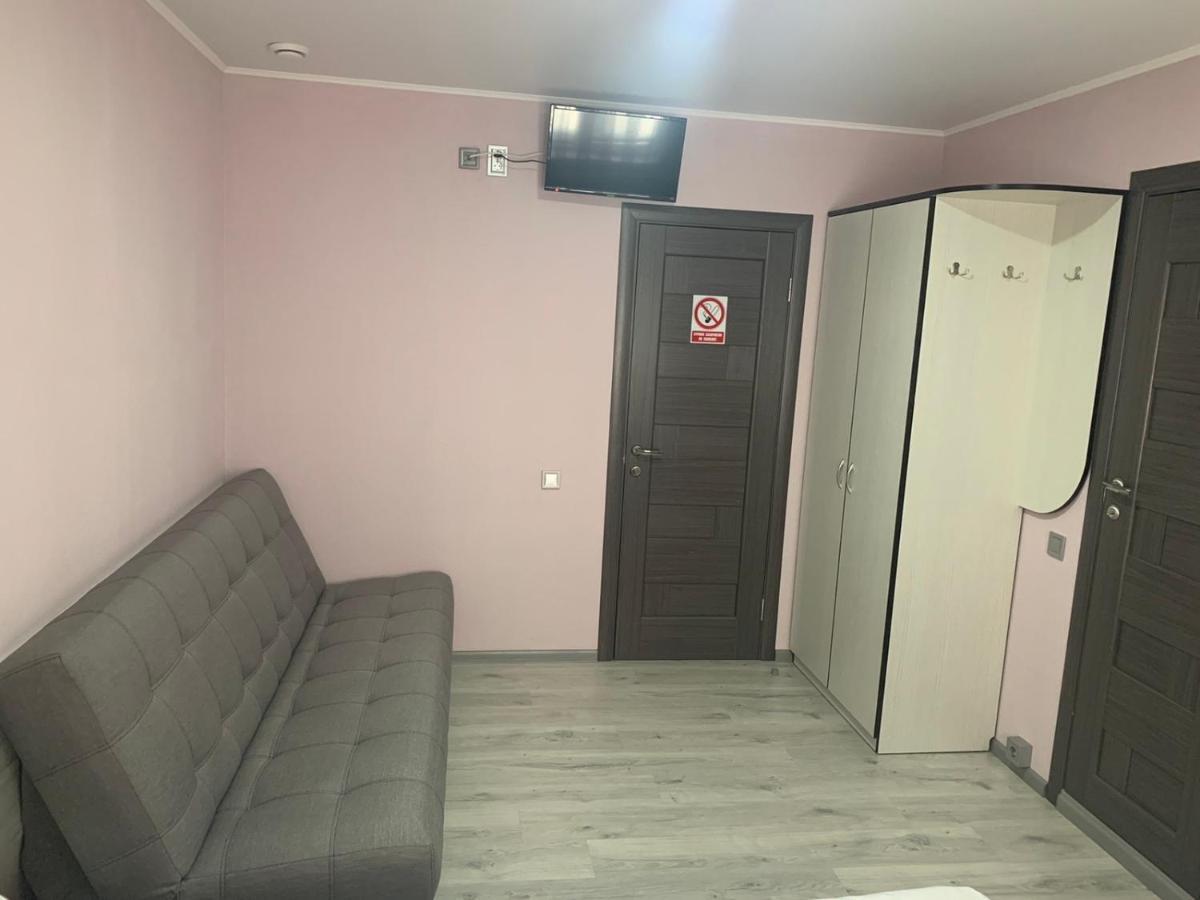 Guest House Max Khmel'nyts'kyy Ngoại thất bức ảnh