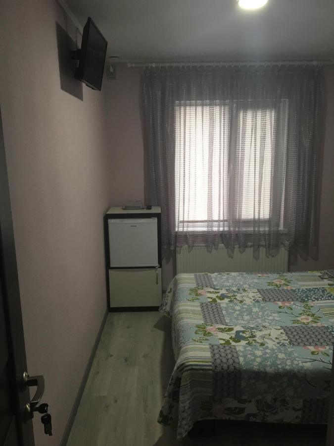 Guest House Max Khmel'nyts'kyy Ngoại thất bức ảnh