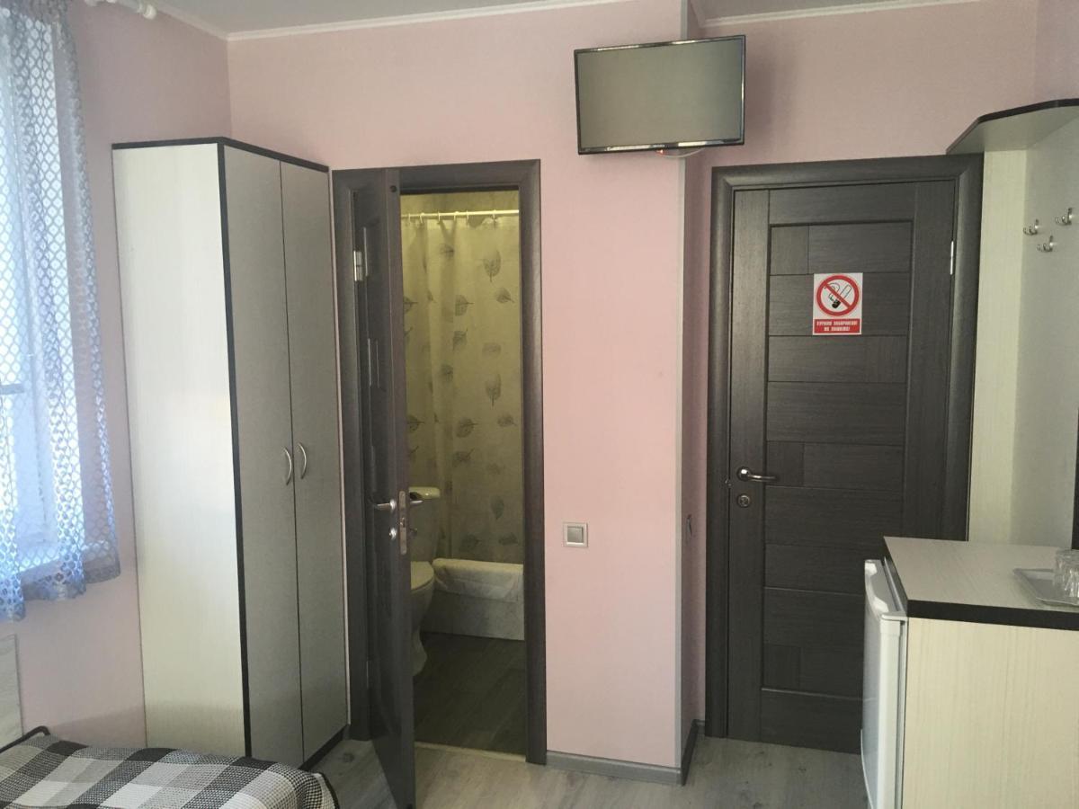 Guest House Max Khmel'nyts'kyy Ngoại thất bức ảnh